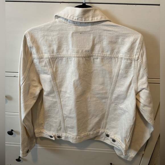 Levis white denim jacket with tags - Picture 3 of 3